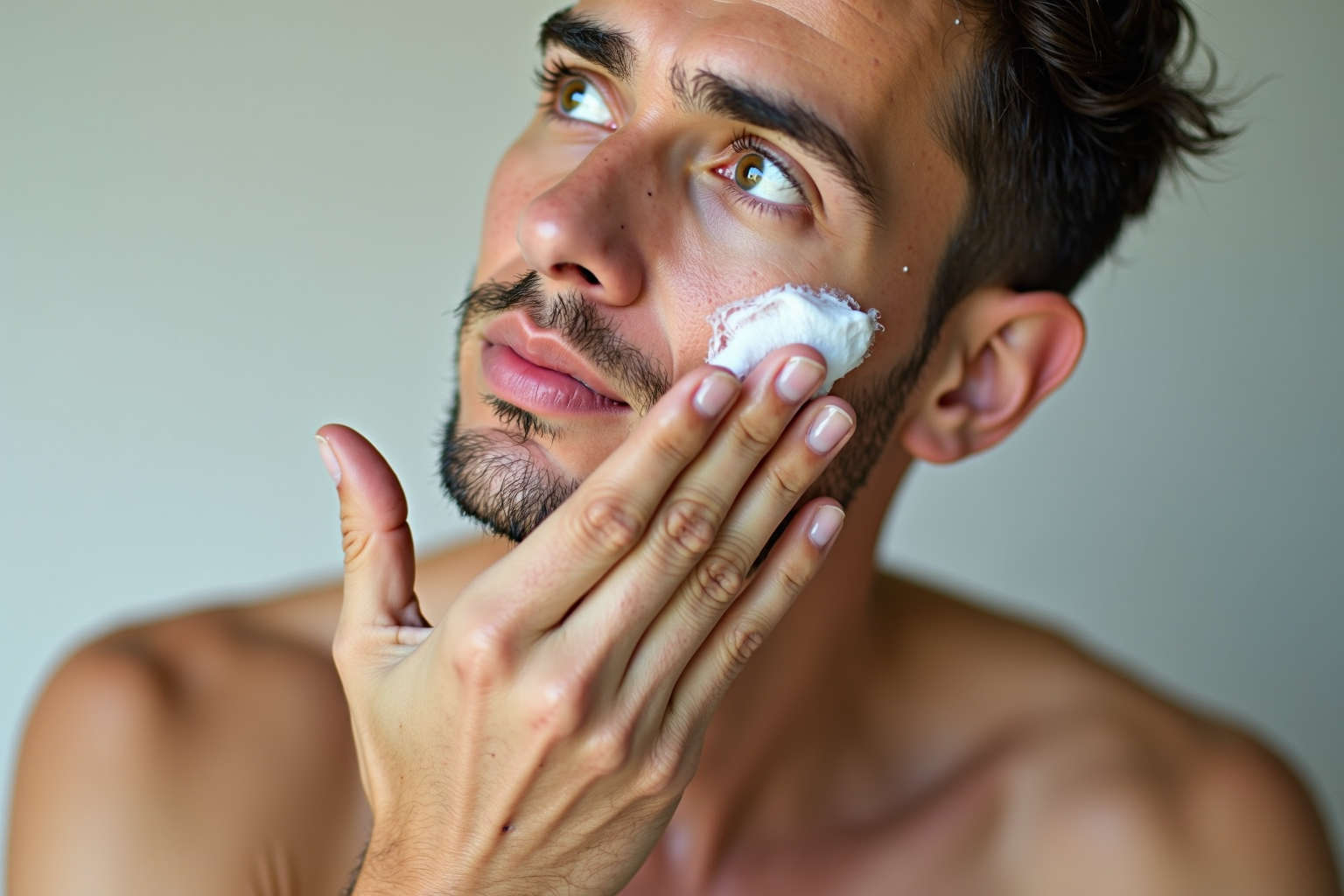 Cómo mantener una rutina de cuidado facial eficaz sin invertir mucho tiempo