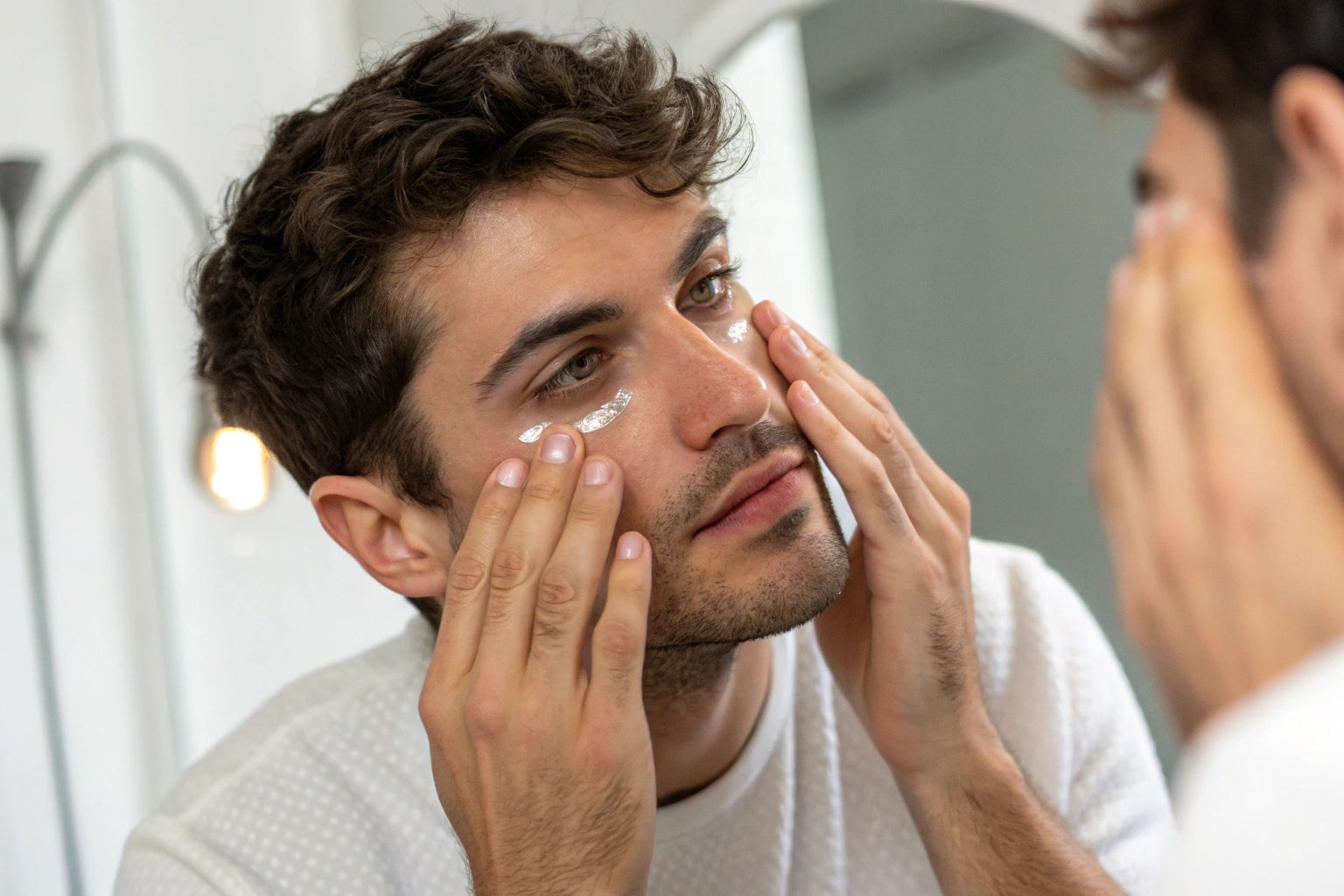 ¿Por qué el contorno de ojos es uno de los productos más importantes de tu rutina?